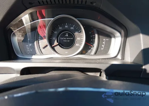 2017 Volvo S60 T5 Dynamic из США, поврежденный, VIN YV126MFL6H2422512